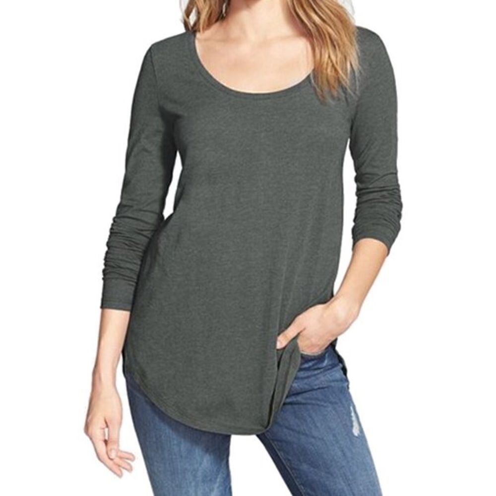 BP Urban Gray Scoop Neck Ling Sleeve Tee